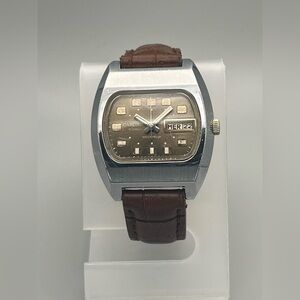 Vintage Cardinal Manual-Wind Day-Date Watch | 19 Jewels | Cushion Case